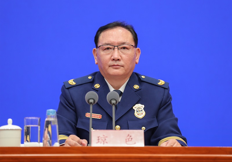 美女插B应用应急部党组成员、消防救援局局长琼色出席新闻发布会